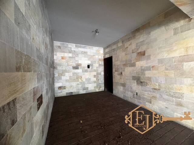 Casa para Venda em Contagem - 4